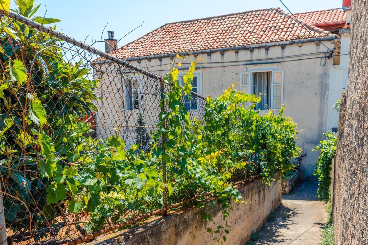 Guesthouse Isabel La Catolica Dubrovnik Luaran gambar
