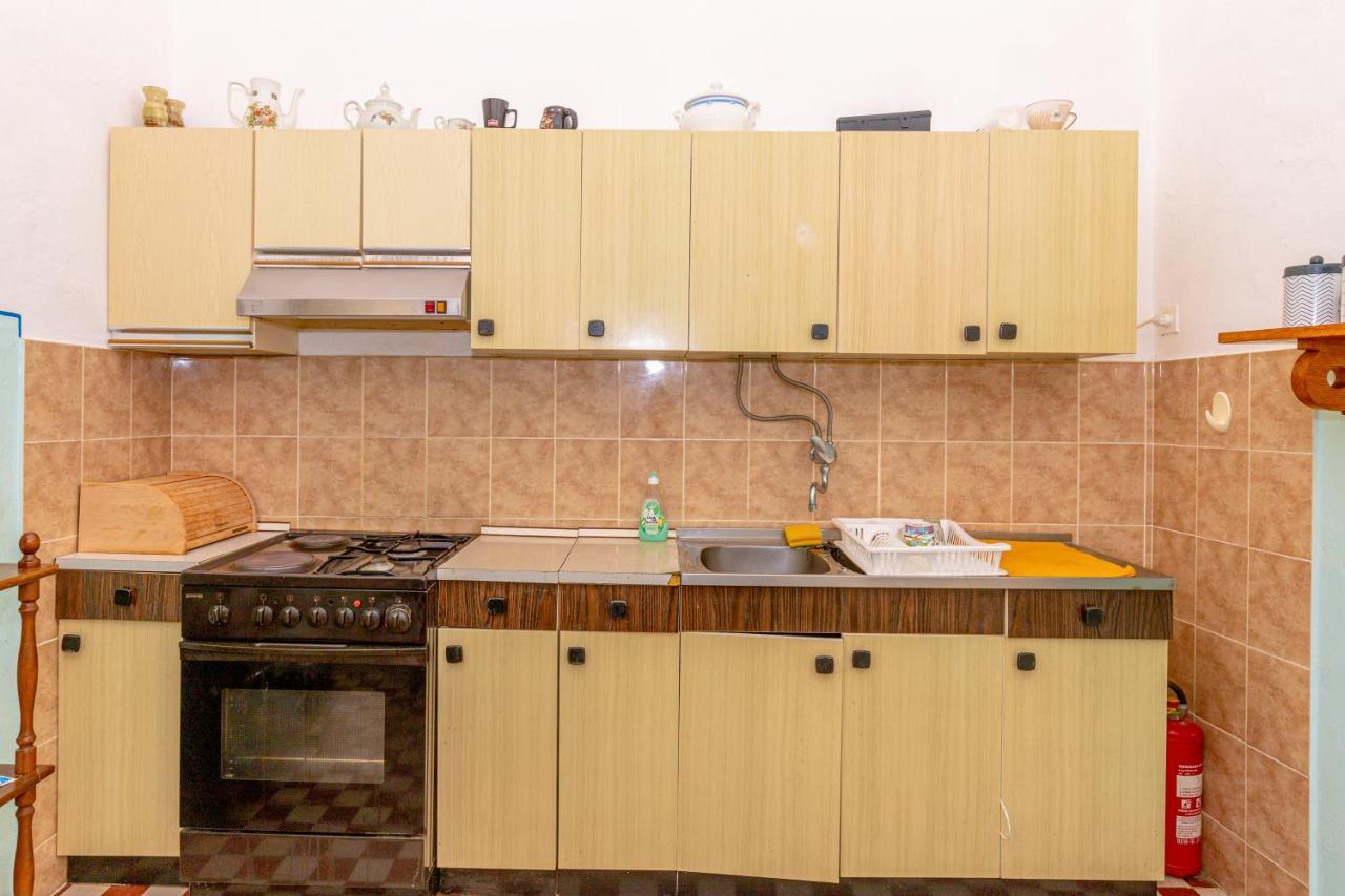 Guesthouse Isabel La Catolica Dubrovnik Luaran gambar