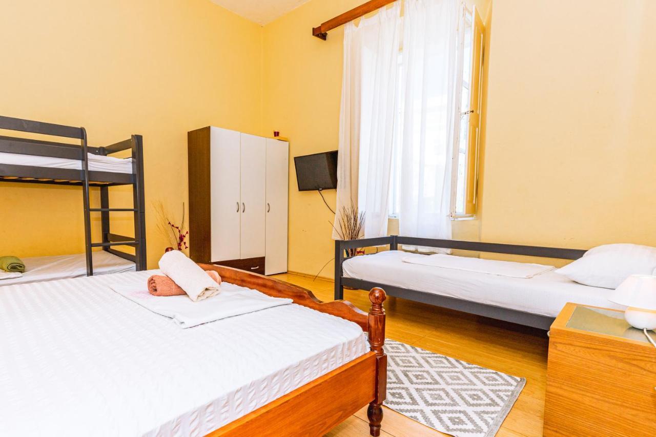 Guesthouse Isabel La Catolica Dubrovnik Luaran gambar