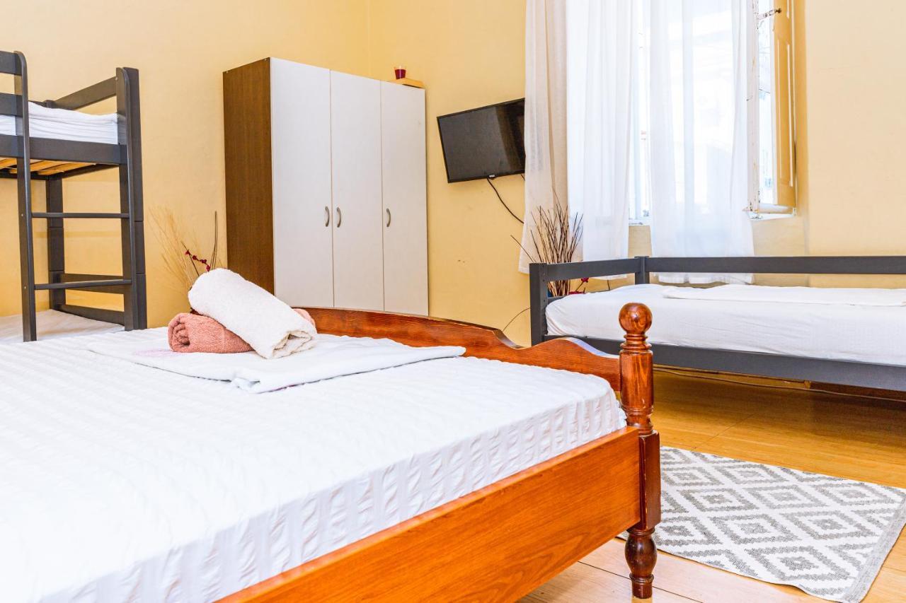 Guesthouse Isabel La Catolica Dubrovnik Luaran gambar